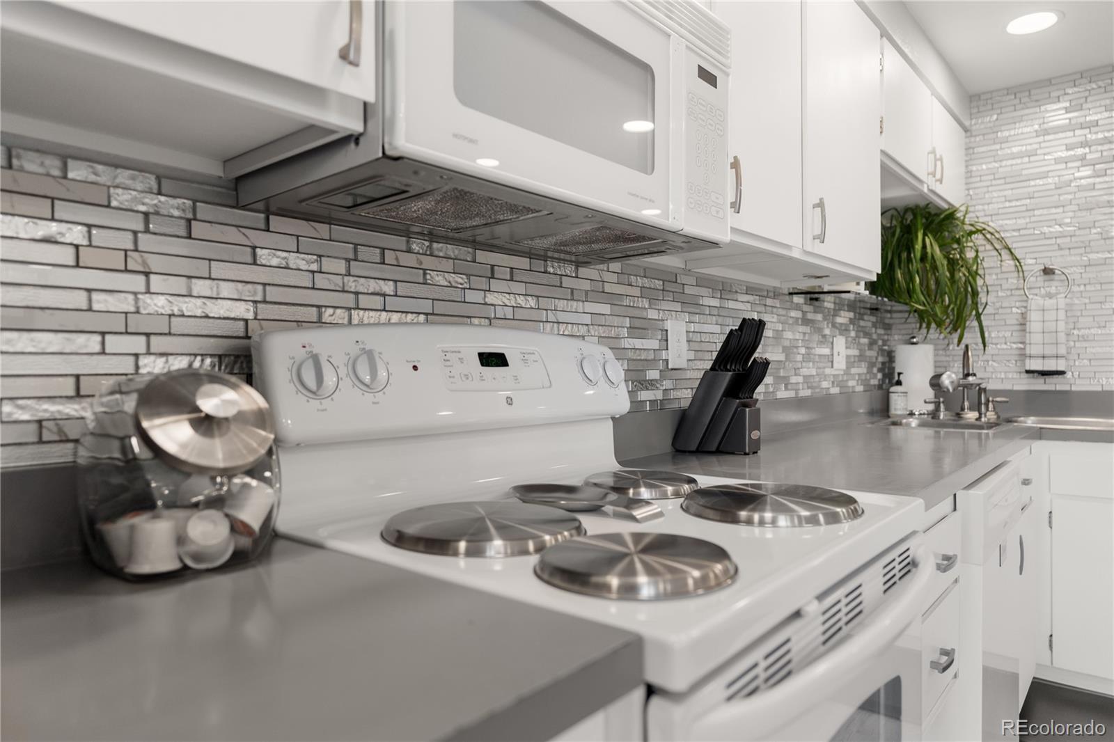 MLS Image #17 for 9850 w stanford avenue,littleton, Colorado
