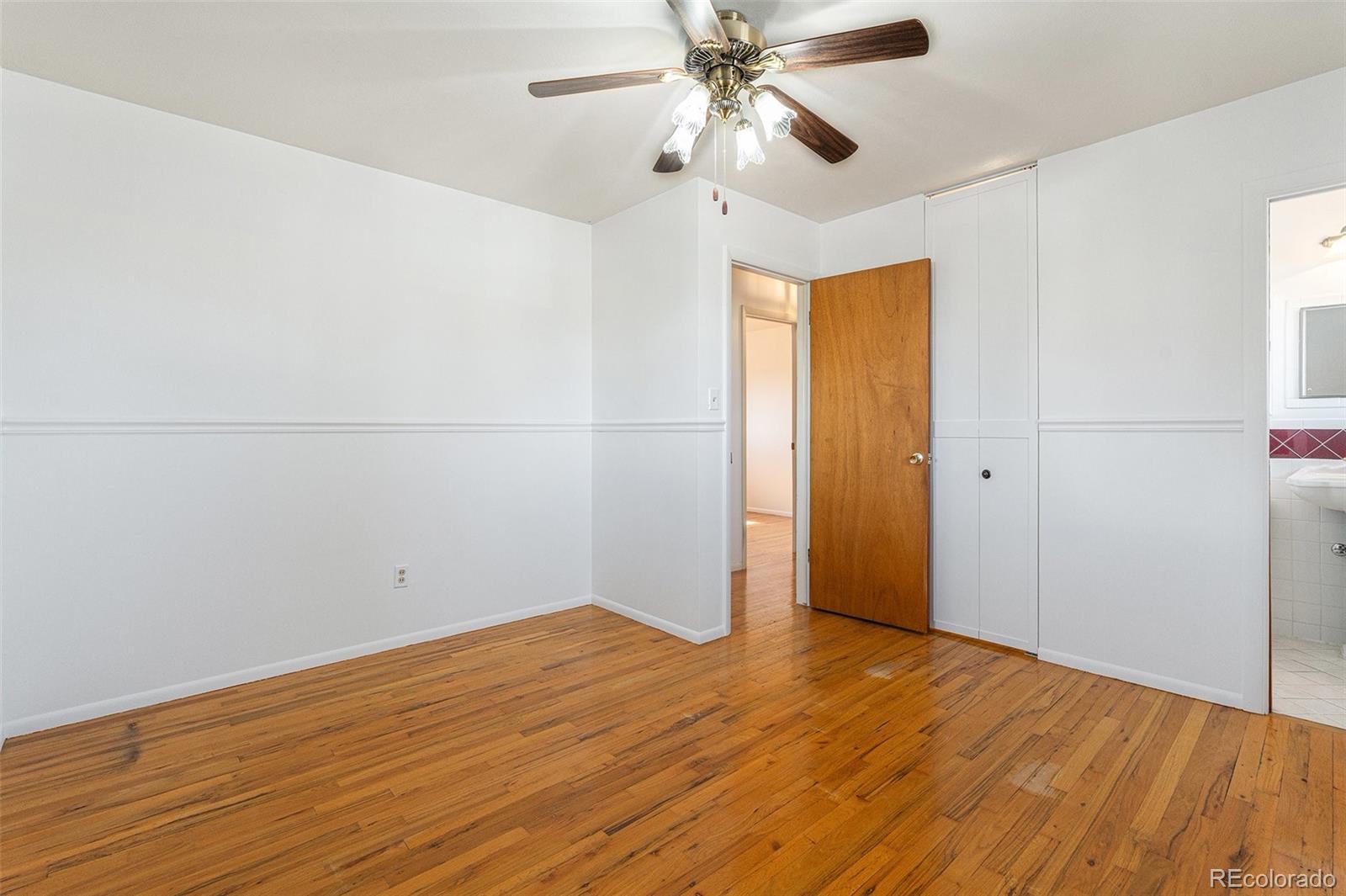 MLS Image #11 for 2096 e mineral avenue,centennial, Colorado