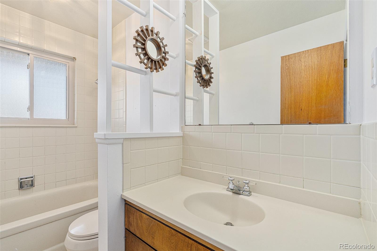 MLS Image #17 for 2096 e mineral avenue,centennial, Colorado