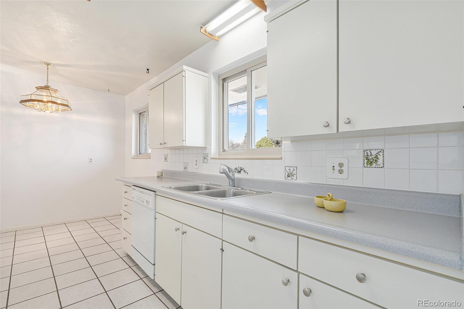 MLS Image #2 for 2096 e mineral avenue,centennial, Colorado
