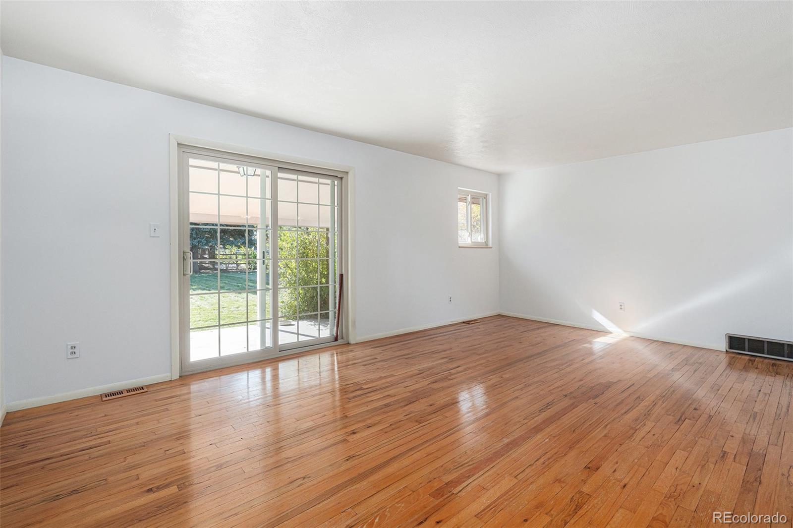 MLS Image #7 for 2096 e mineral avenue,centennial, Colorado