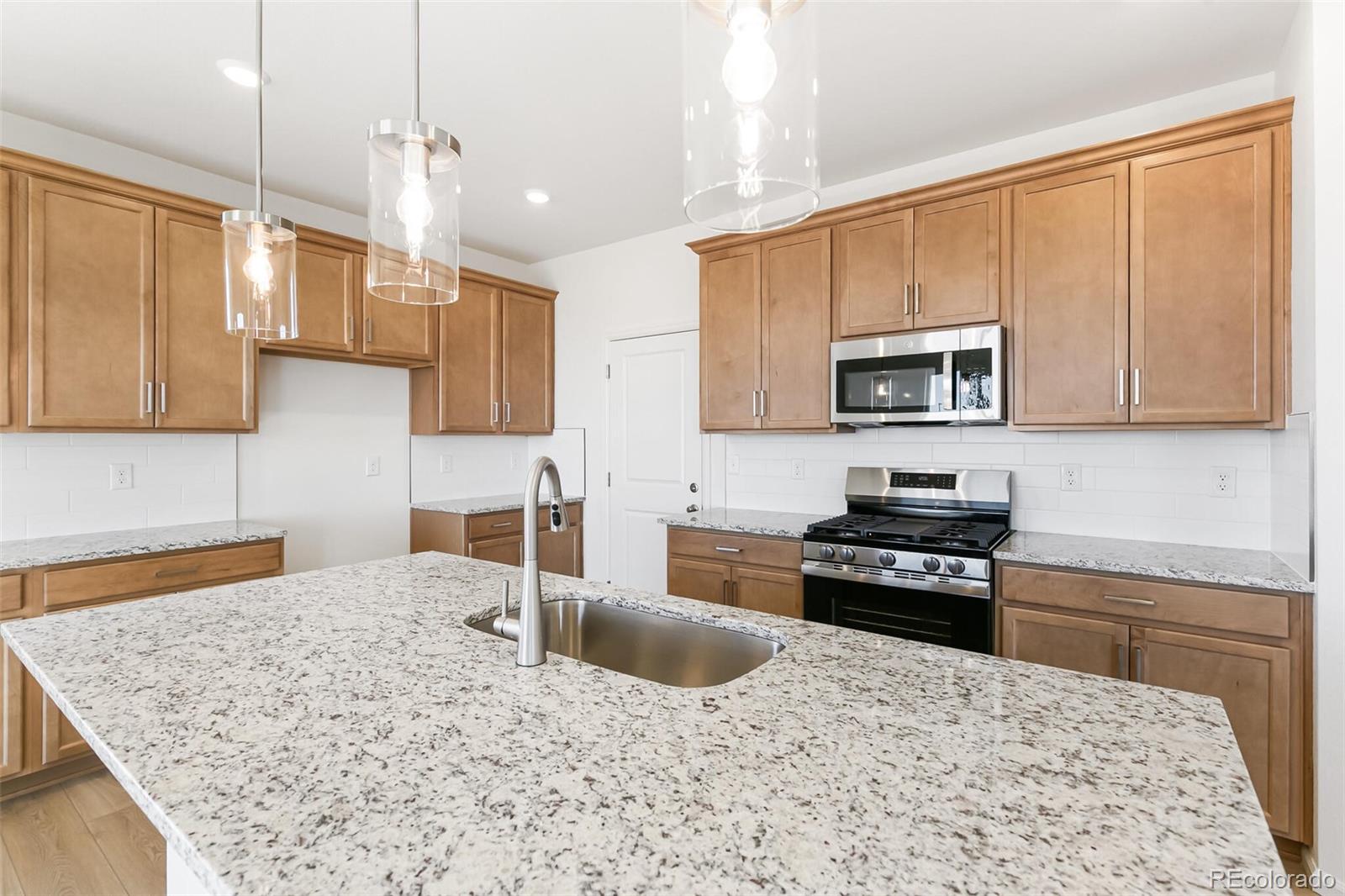 MLS Image #15 for 1642 s gold bug way,aurora, Colorado