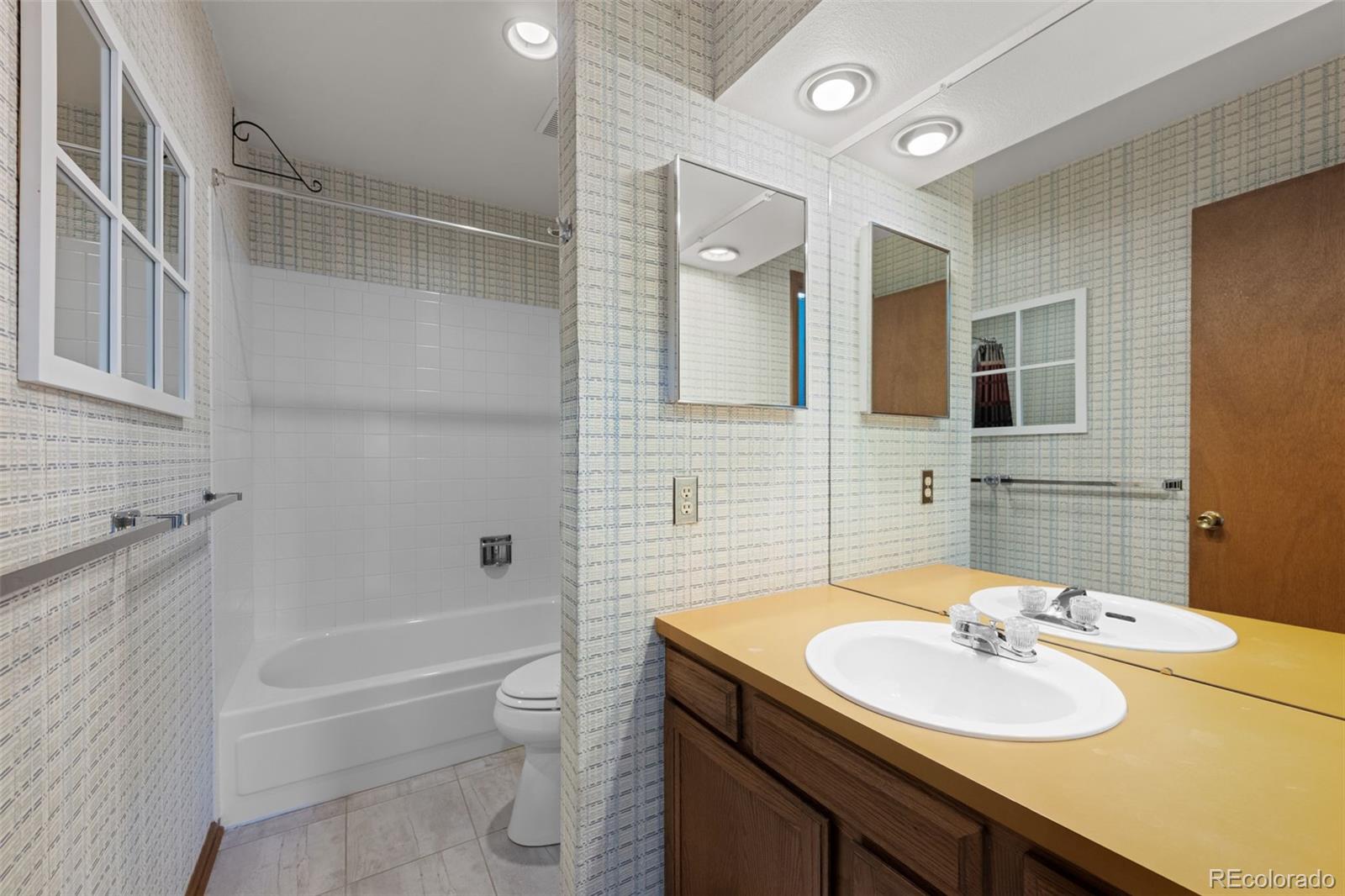 MLS Image #18 for 6372 s depew court,littleton, Colorado