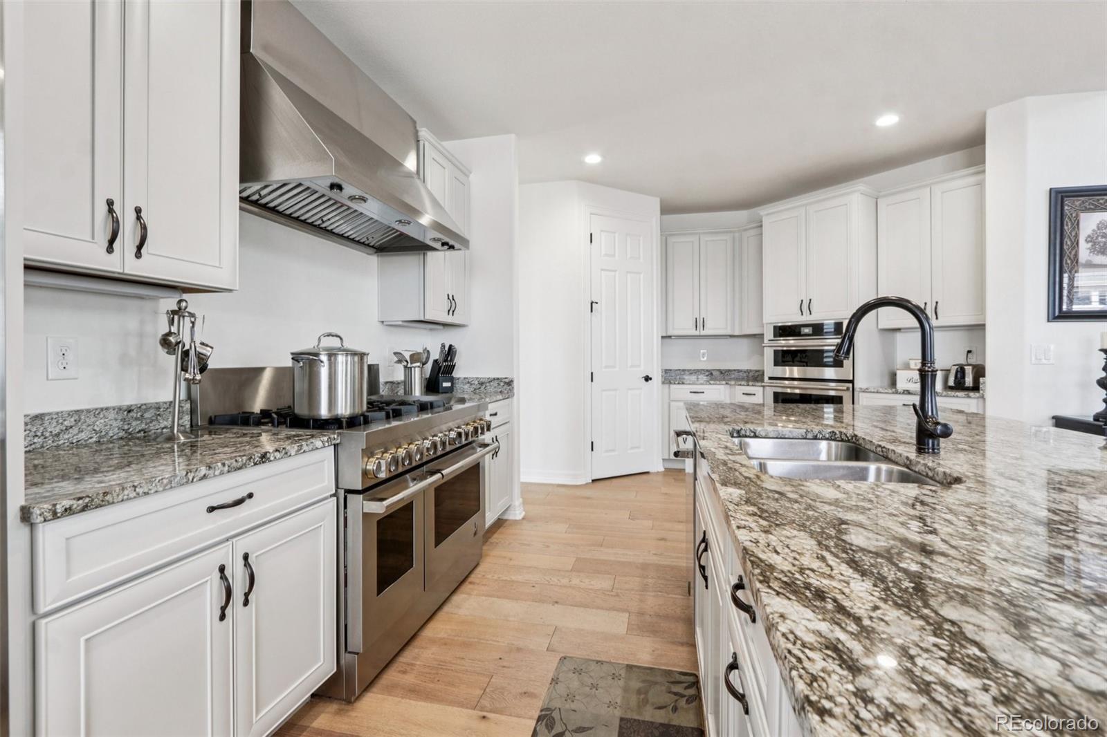 MLS Image #10 for 27553 e euclid drive,aurora, Colorado