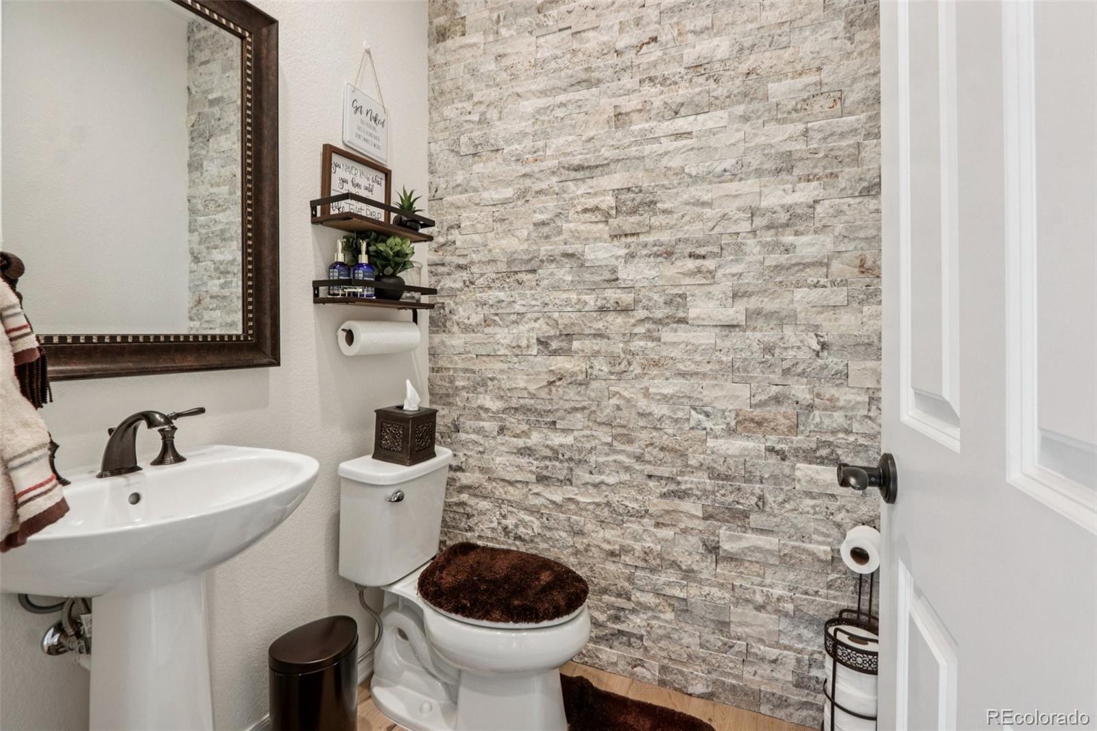 MLS Image #14 for 27553 e euclid drive,aurora, Colorado