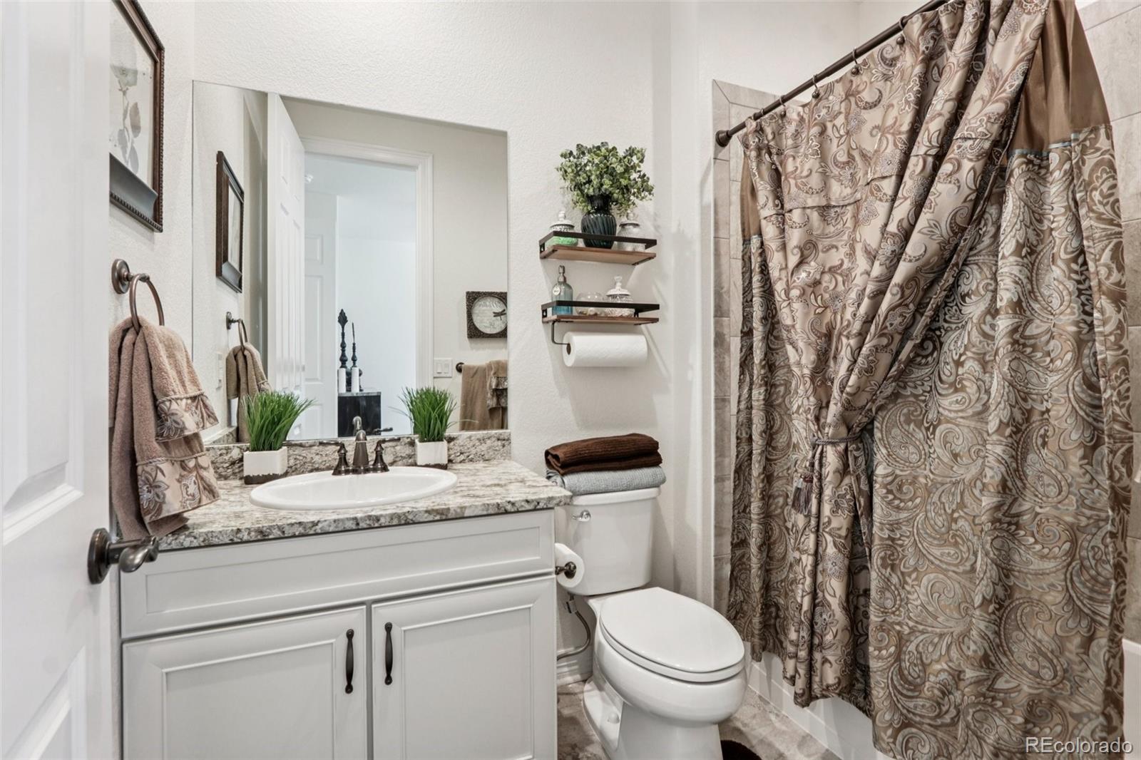 MLS Image #27 for 27553 e euclid drive,aurora, Colorado