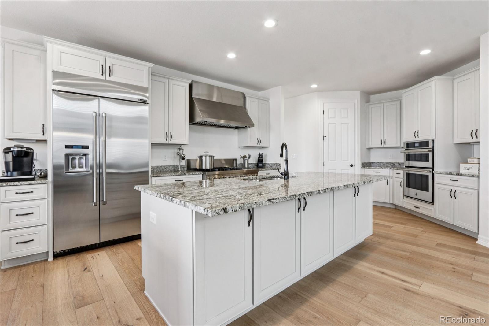 MLS Image #8 for 27553 e euclid drive,aurora, Colorado