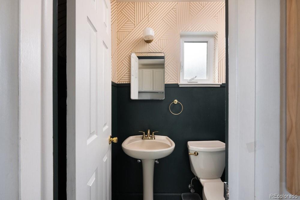 MLS Image #12 for 1540 s bellaire street,denver, Colorado