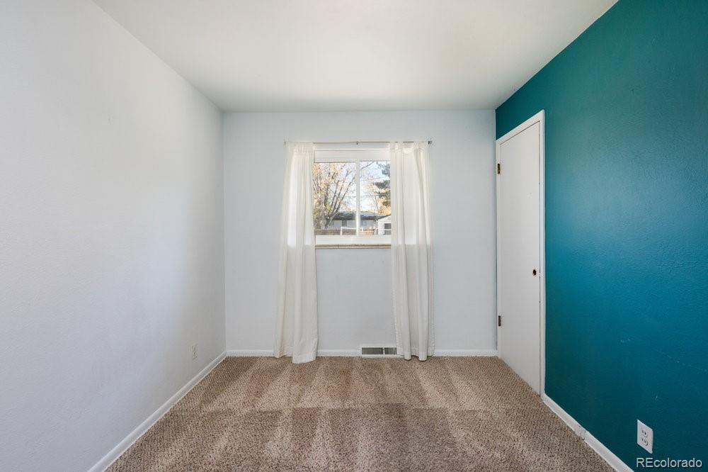 MLS Image #18 for 1540 s bellaire street,denver, Colorado