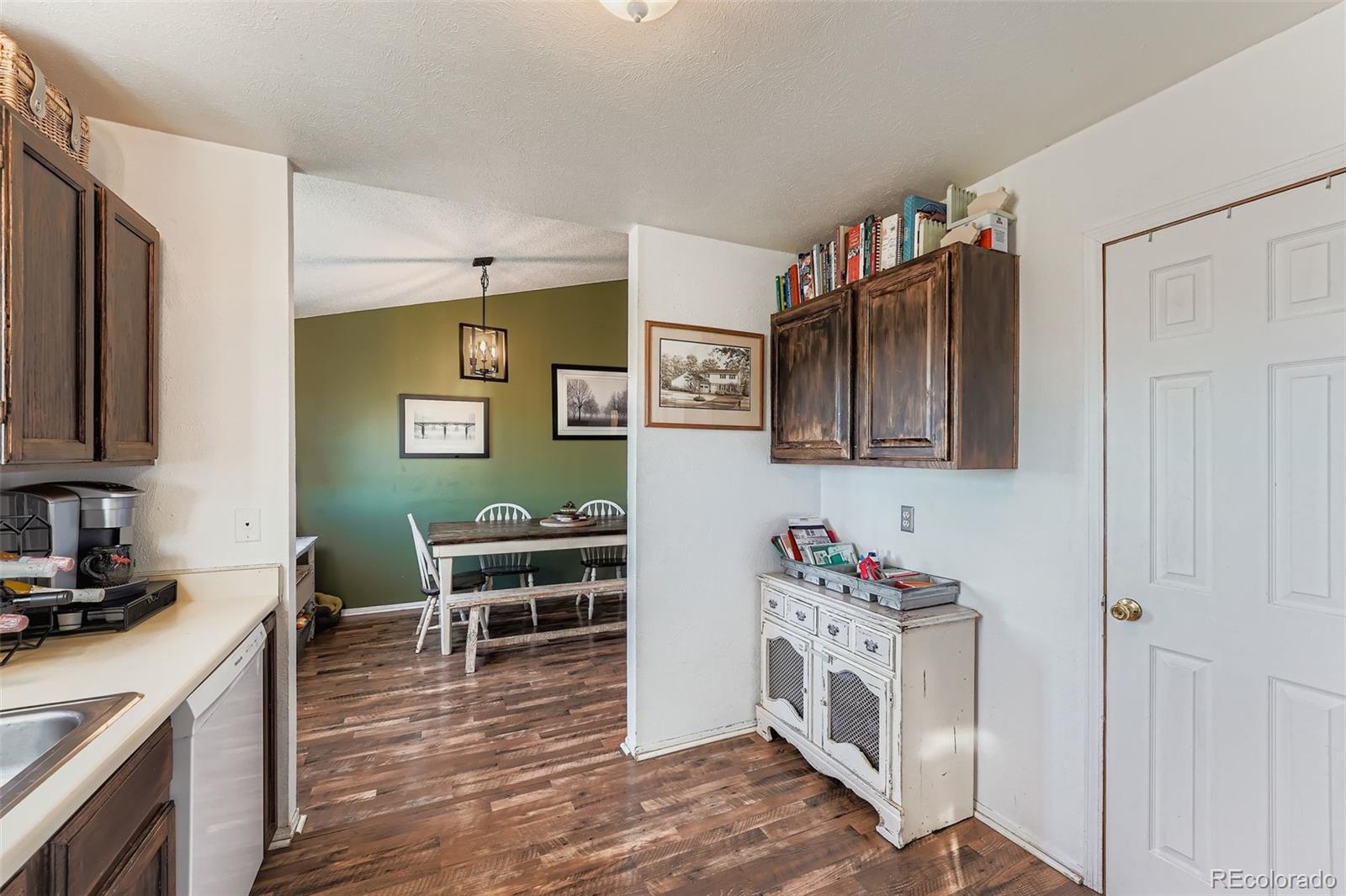 MLS Image #14 for 19054 e 16th avenue,aurora, Colorado