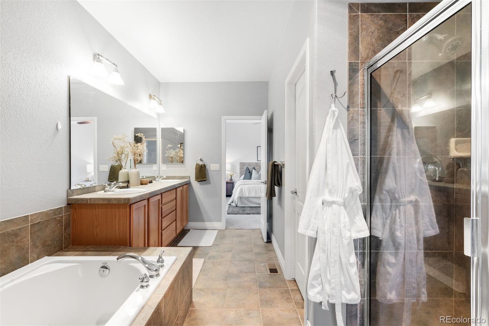 MLS Image #16 for 7303 e 8th place,denver, Colorado