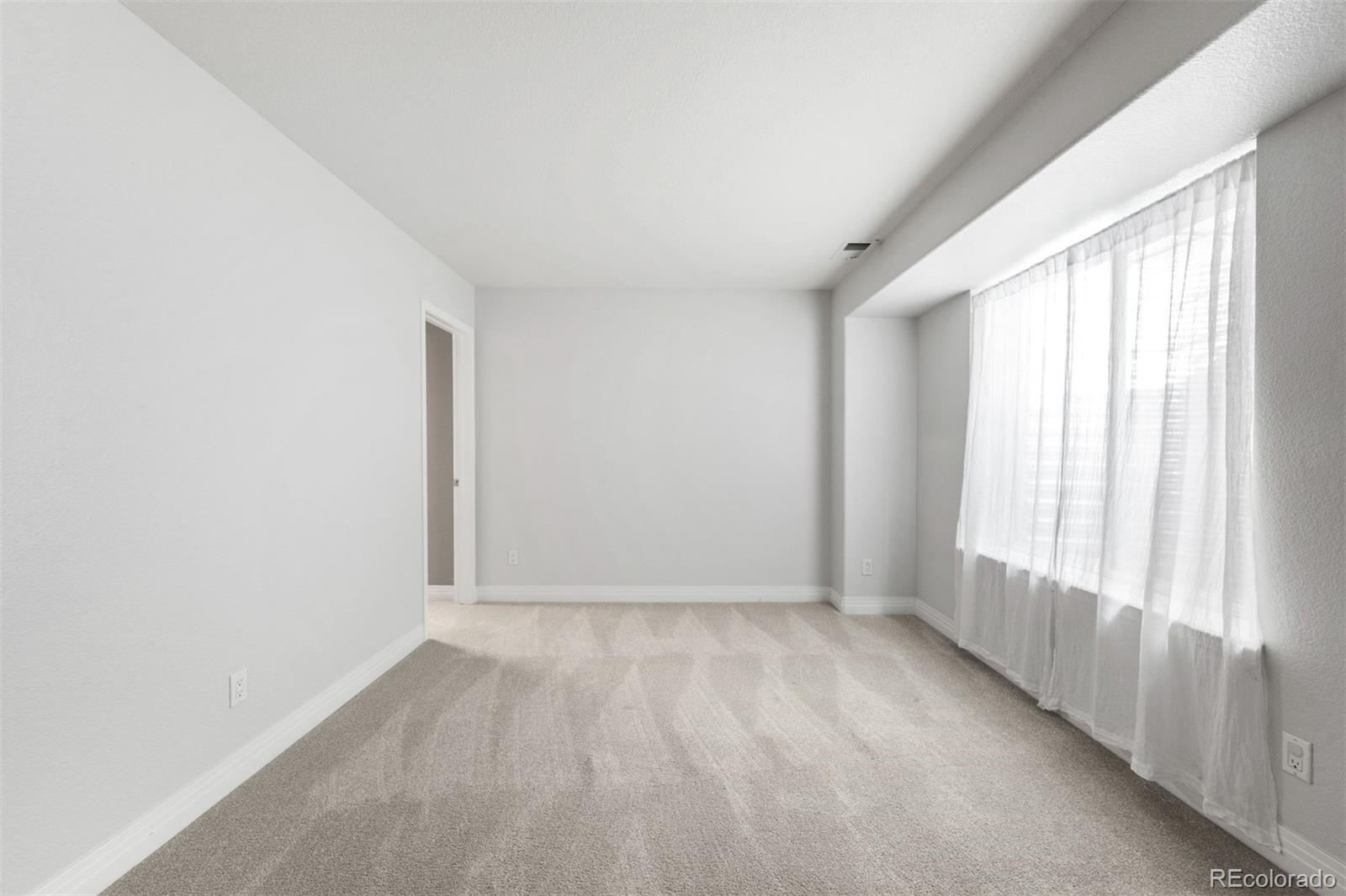 MLS Image #27 for 7303 e 8th place,denver, Colorado