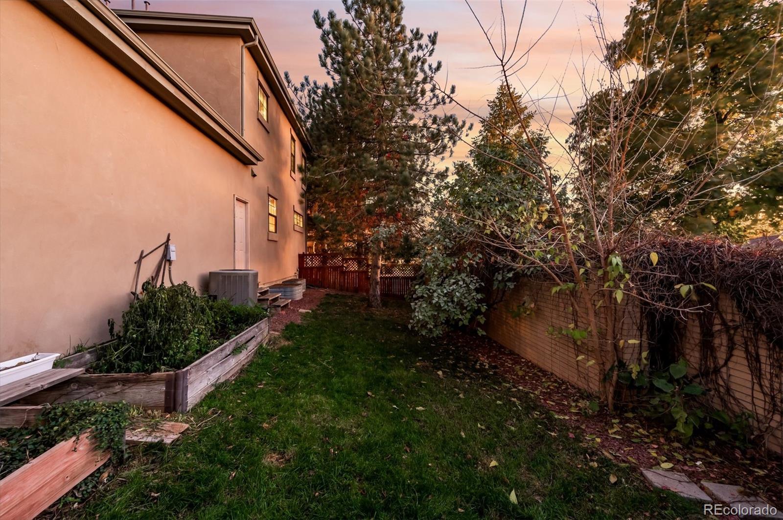 MLS Image #30 for 7303 e 8th place,denver, Colorado