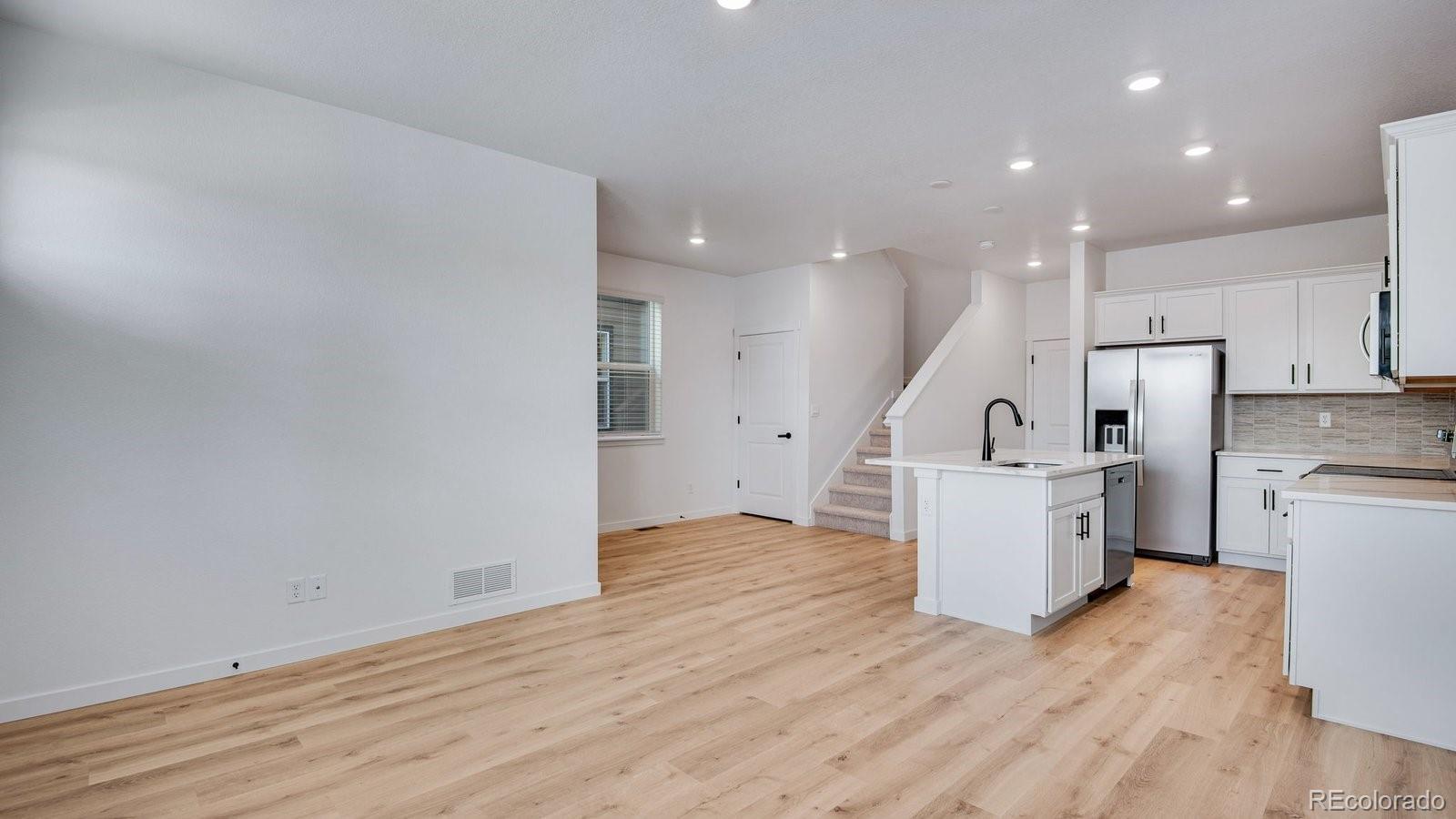 MLS Image #4 for 22444 e 6th place,aurora, Colorado