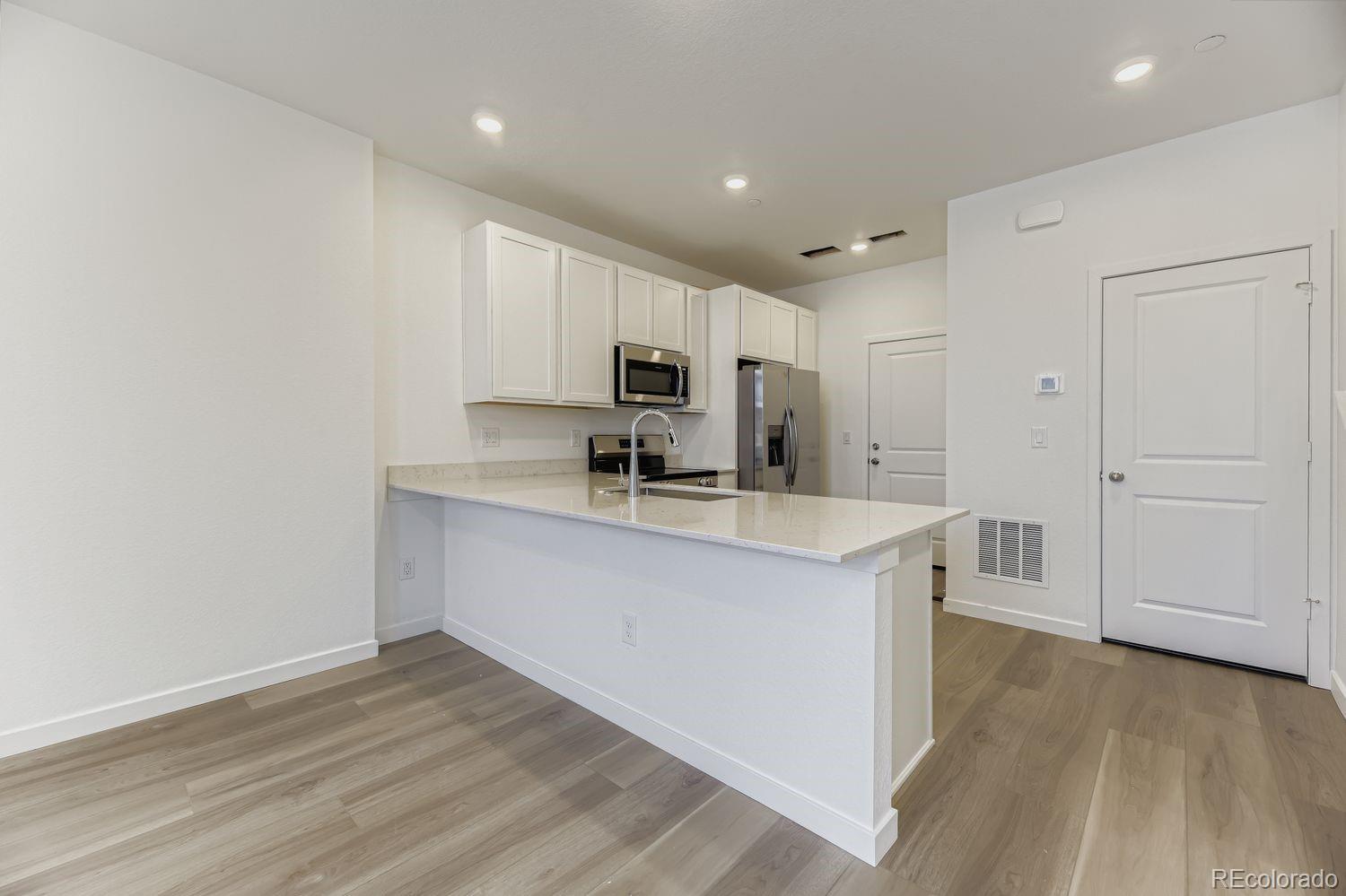 MLS Image #5 for 7664 s cherokee trail ,centennial, Colorado