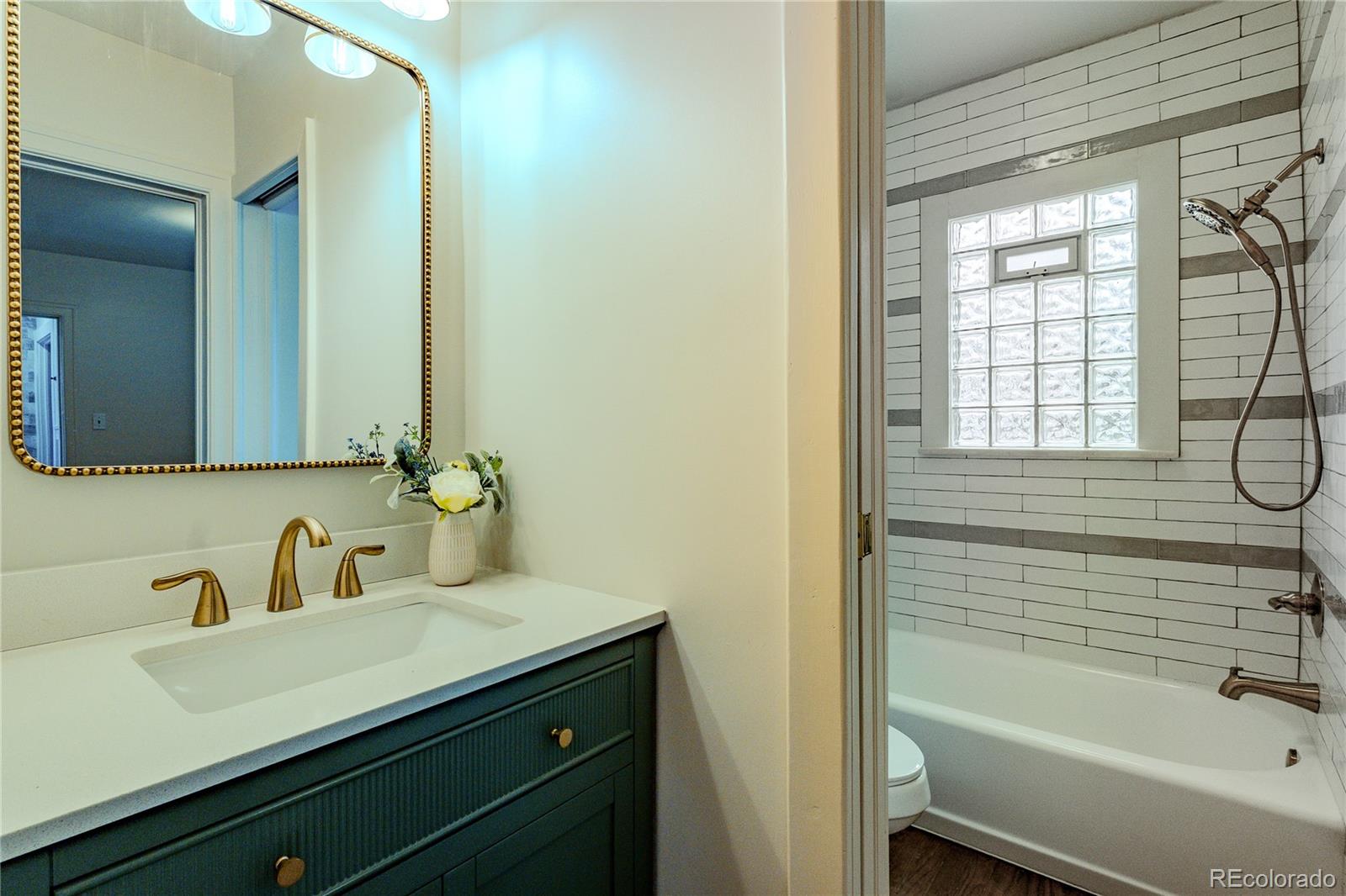 MLS Image #14 for 2140 s washington street,denver, Colorado