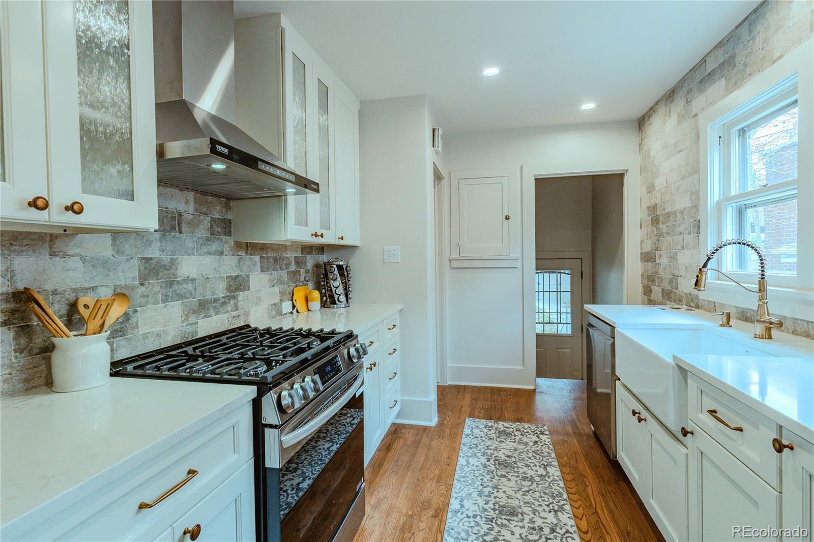 MLS Image #7 for 2140 s washington street,denver, Colorado