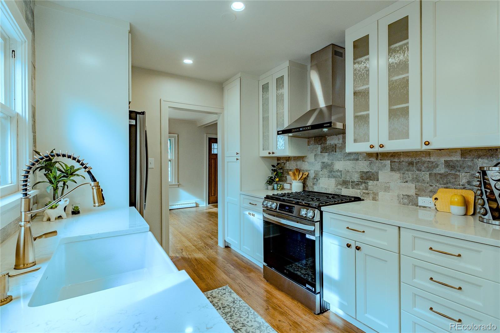 MLS Image #8 for 2140 s washington street,denver, Colorado