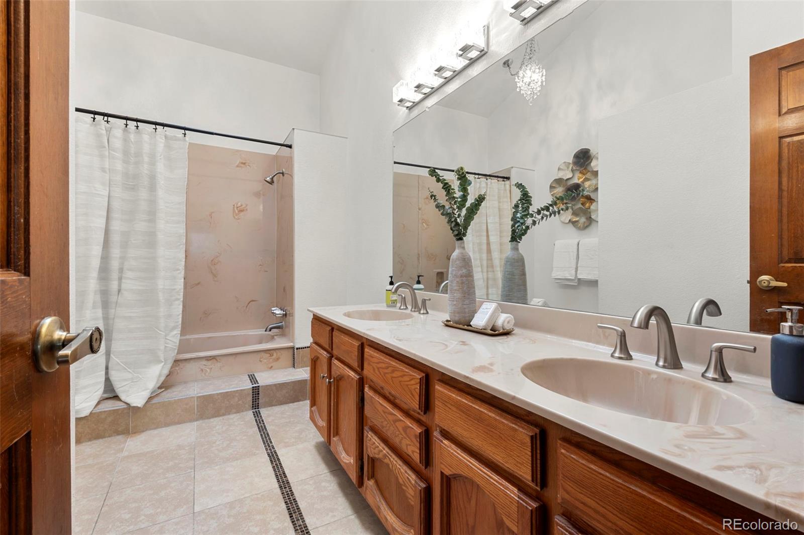 MLS Image #14 for 2347  ranch drive,denver, Colorado