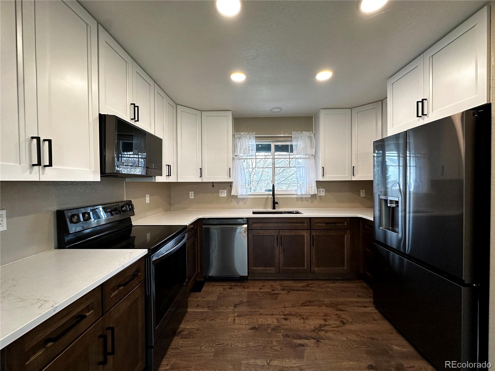 MLS Image #6 for 9933  harris street,denver, Colorado