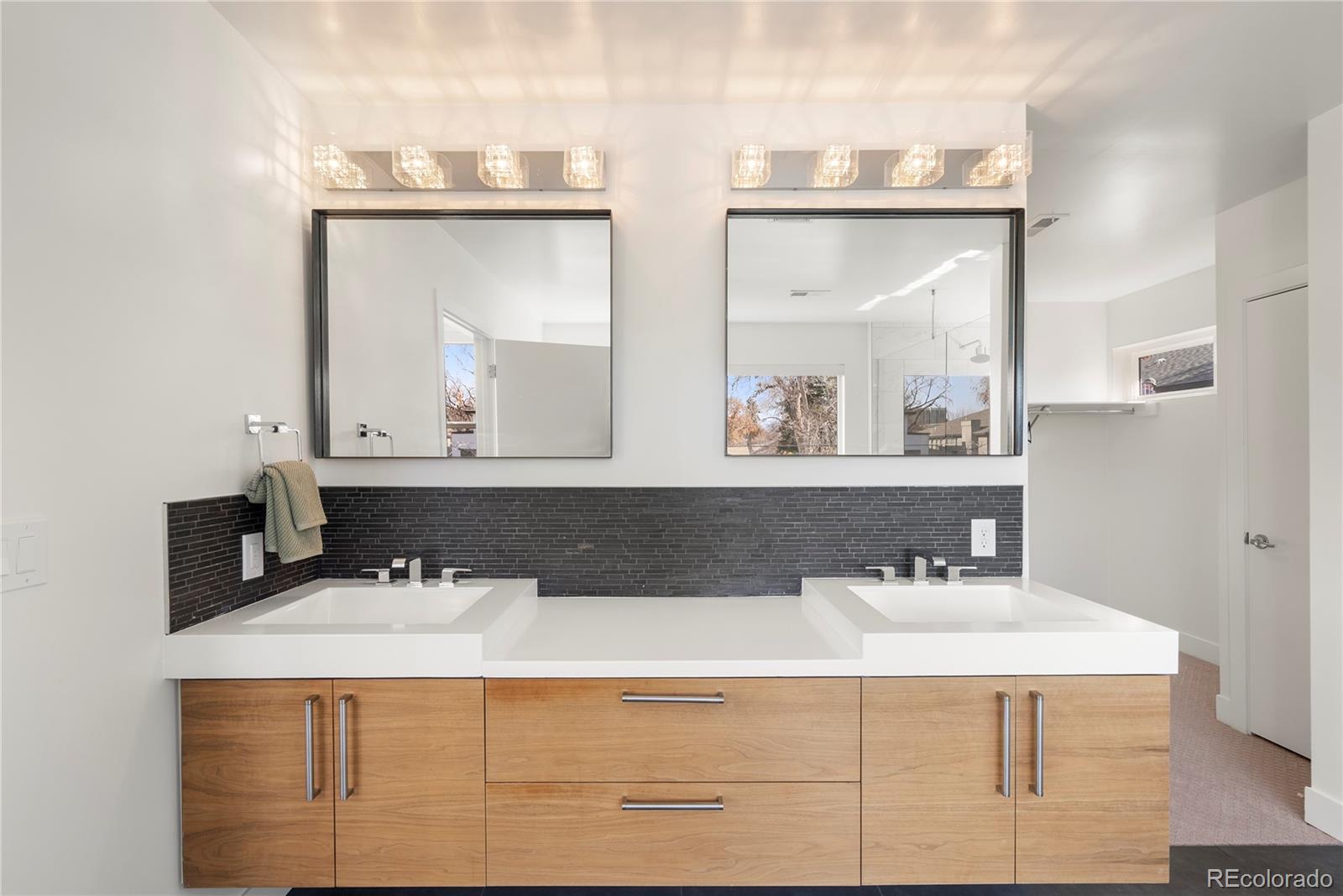 MLS Image #20 for 2023 s fillmore street,denver, Colorado