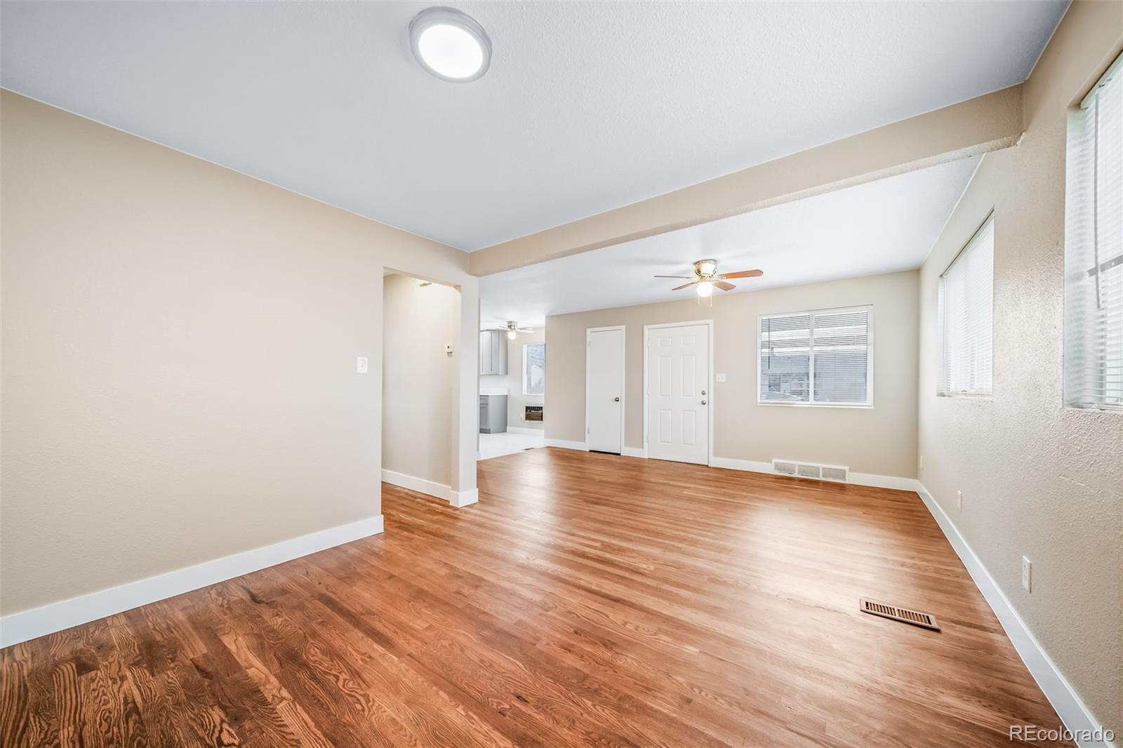 MLS Image #11 for 845  macon street,aurora, Colorado