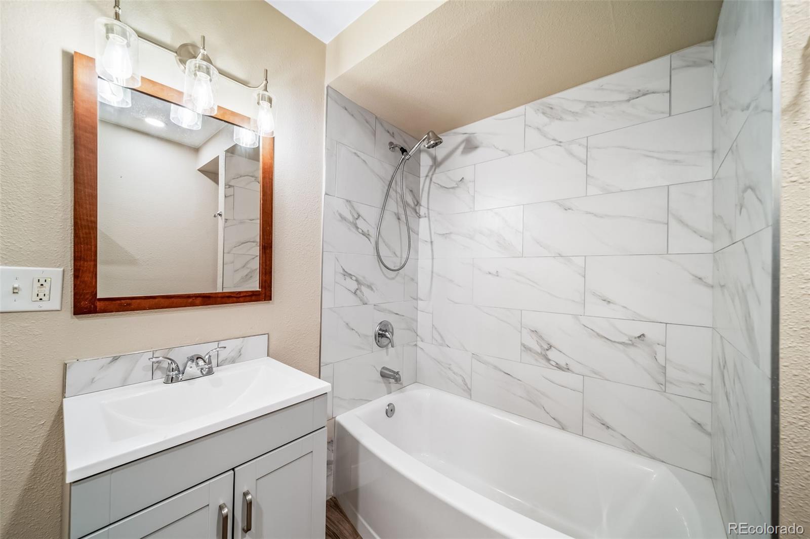MLS Image #27 for 845  macon street,aurora, Colorado