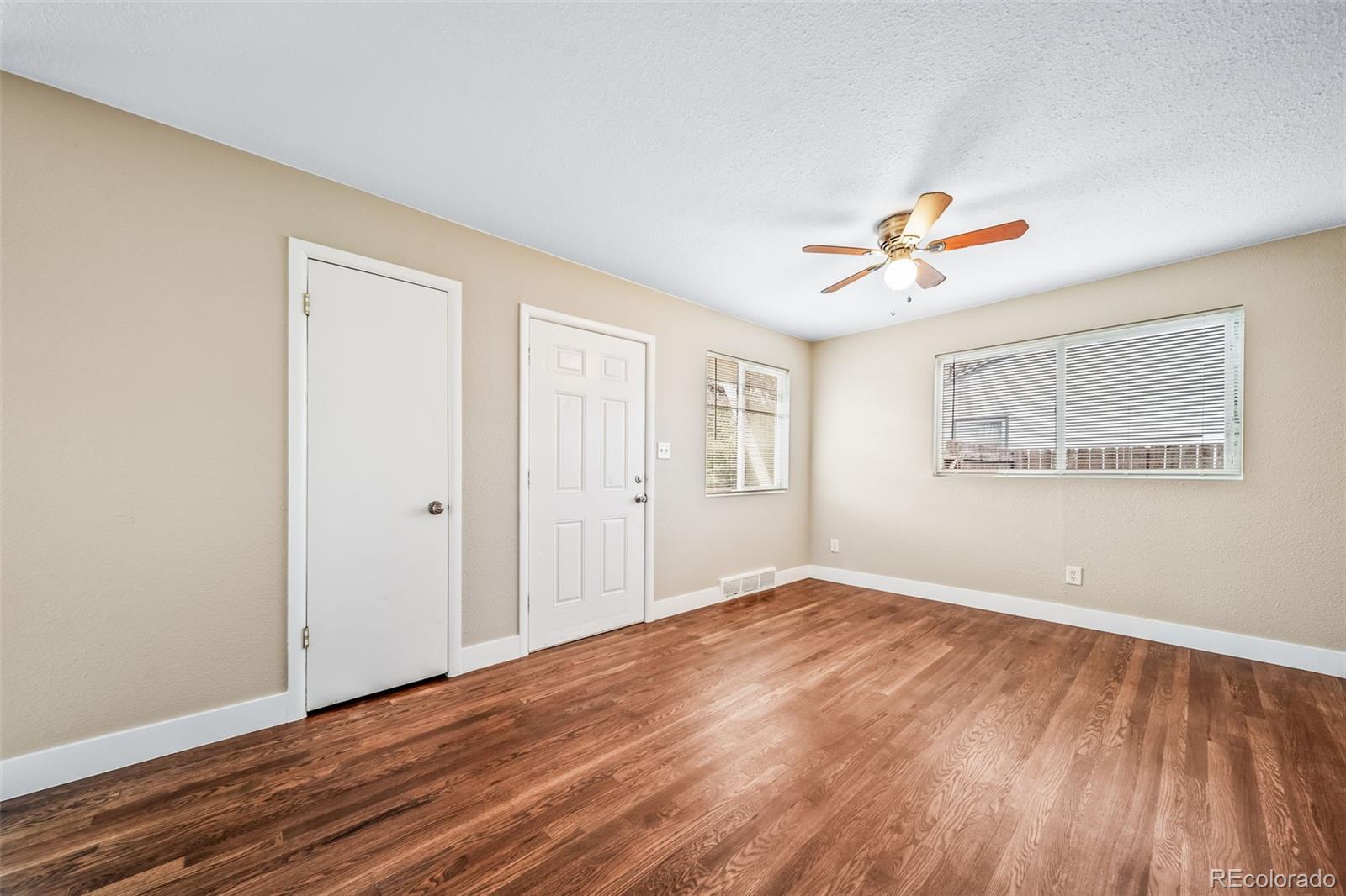 MLS Image #5 for 845  macon street,aurora, Colorado