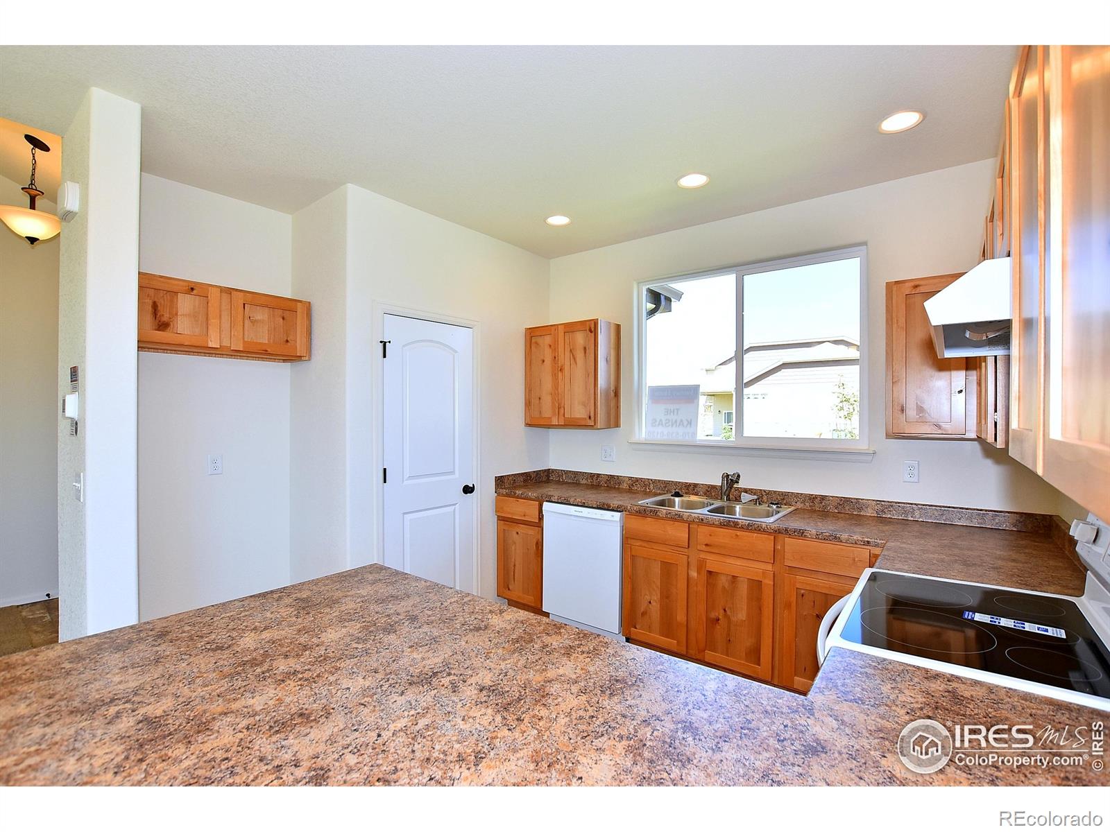 MLS Image #11 for 2362  jasmine lane,johnstown, Colorado