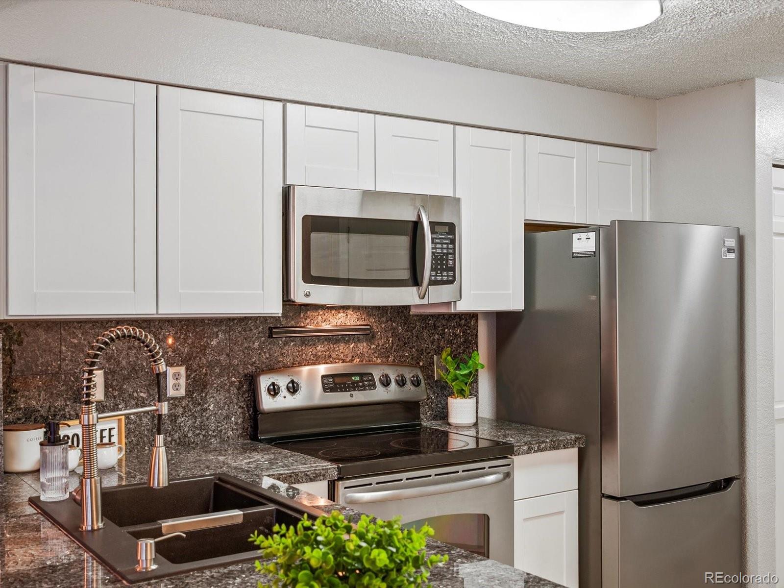 MLS Image #3 for 818 s vance street a,lakewood, Colorado