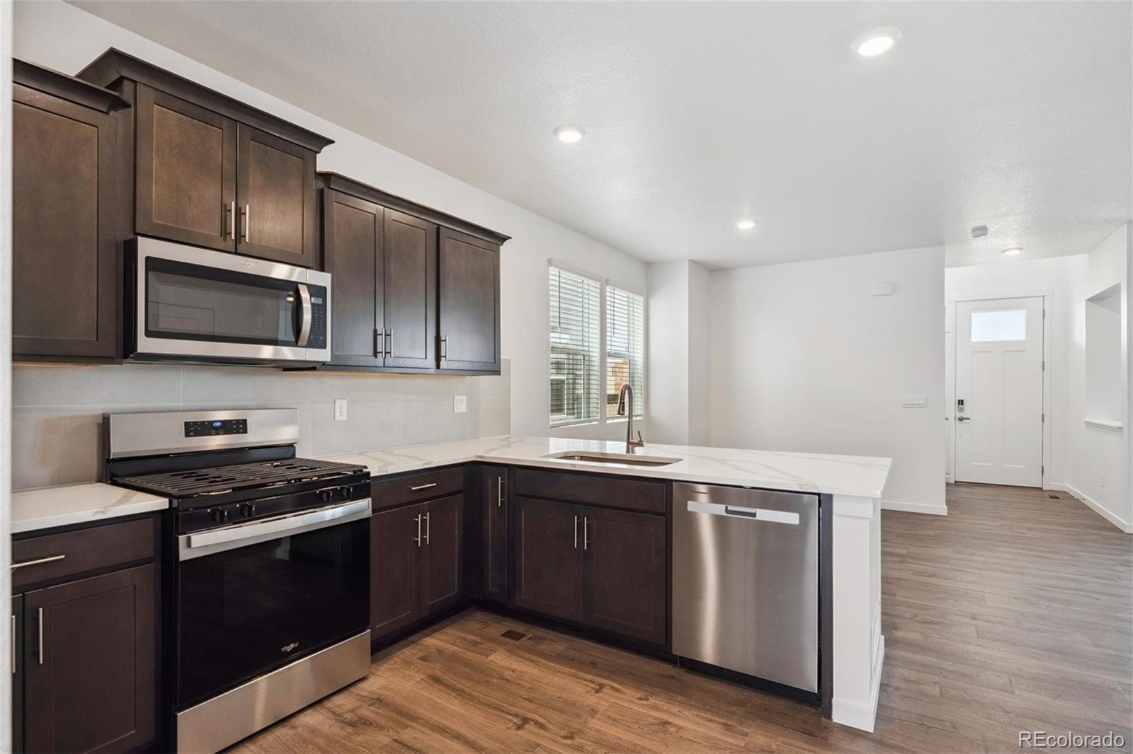 MLS Image #10 for 722 n shawnee street,aurora, Colorado