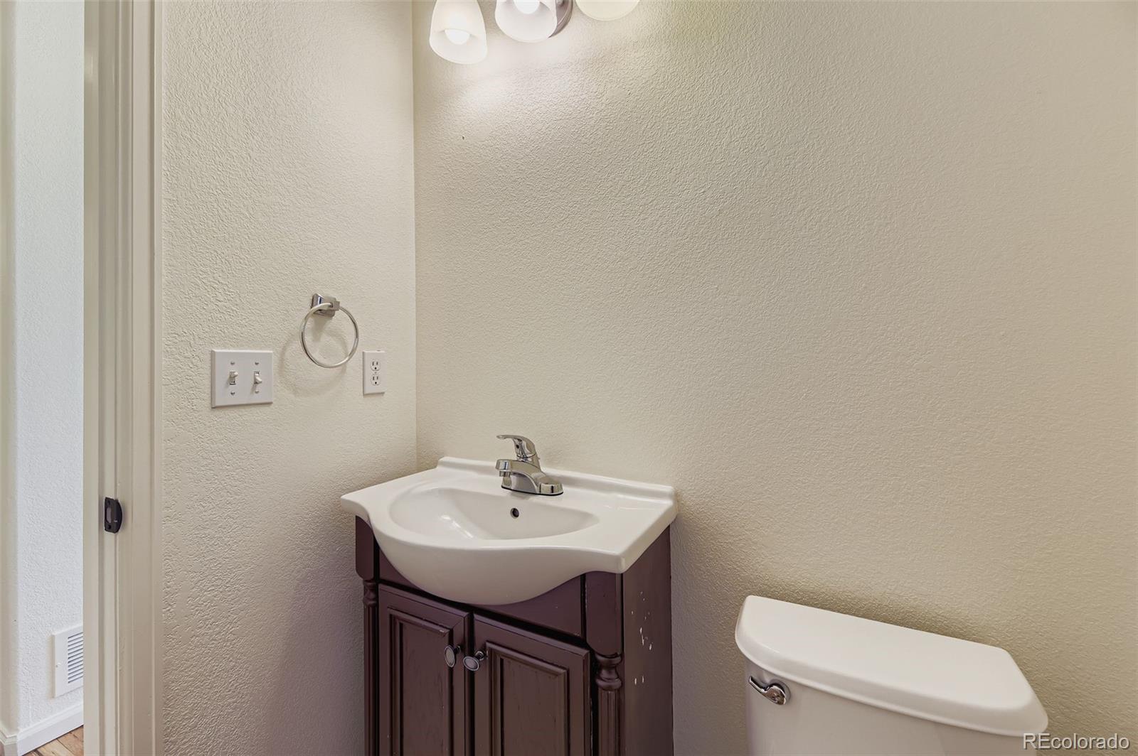 MLS Image #13 for 2430 s jebel way,aurora, Colorado