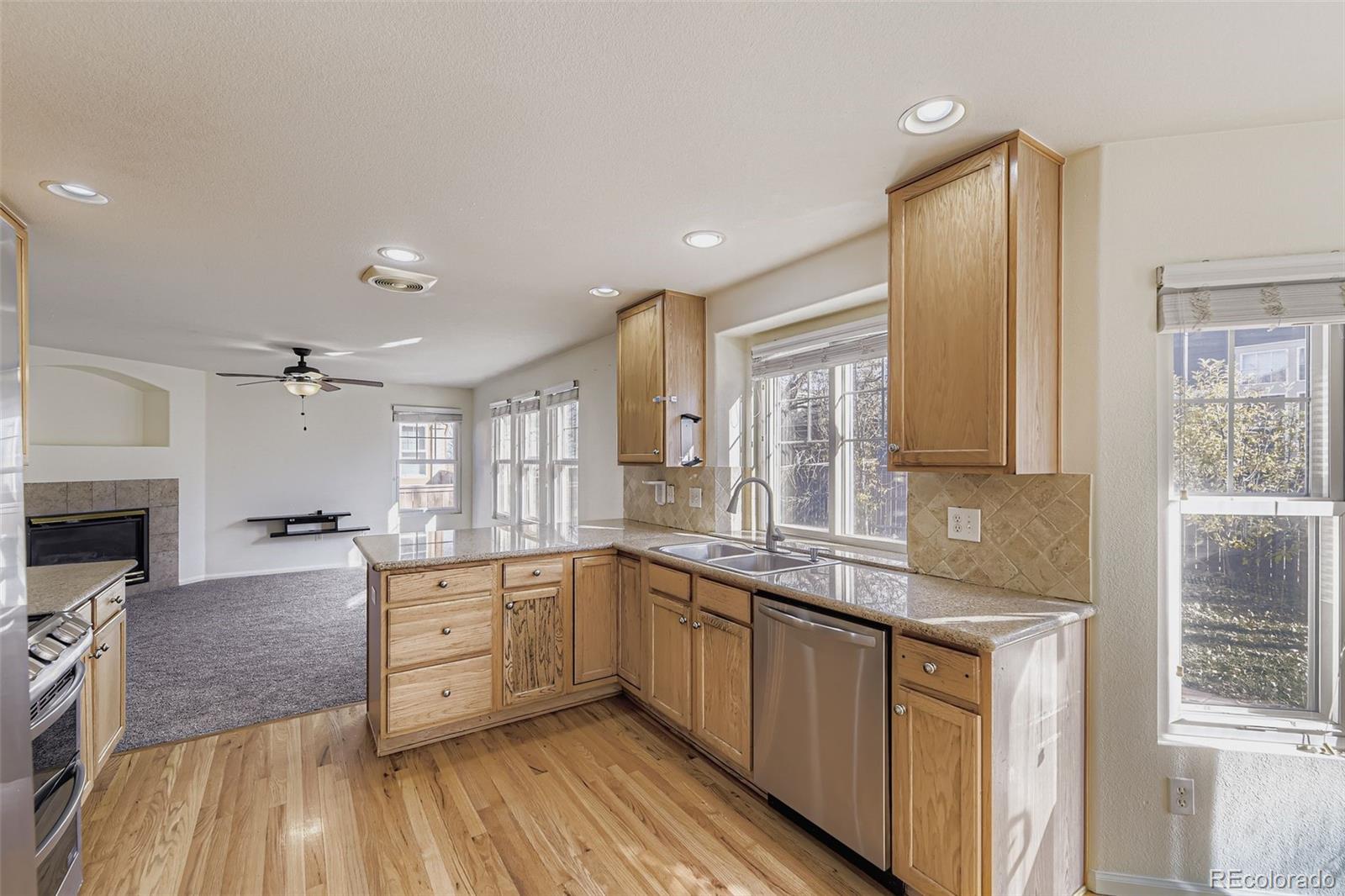 MLS Image #5 for 2430 s jebel way,aurora, Colorado