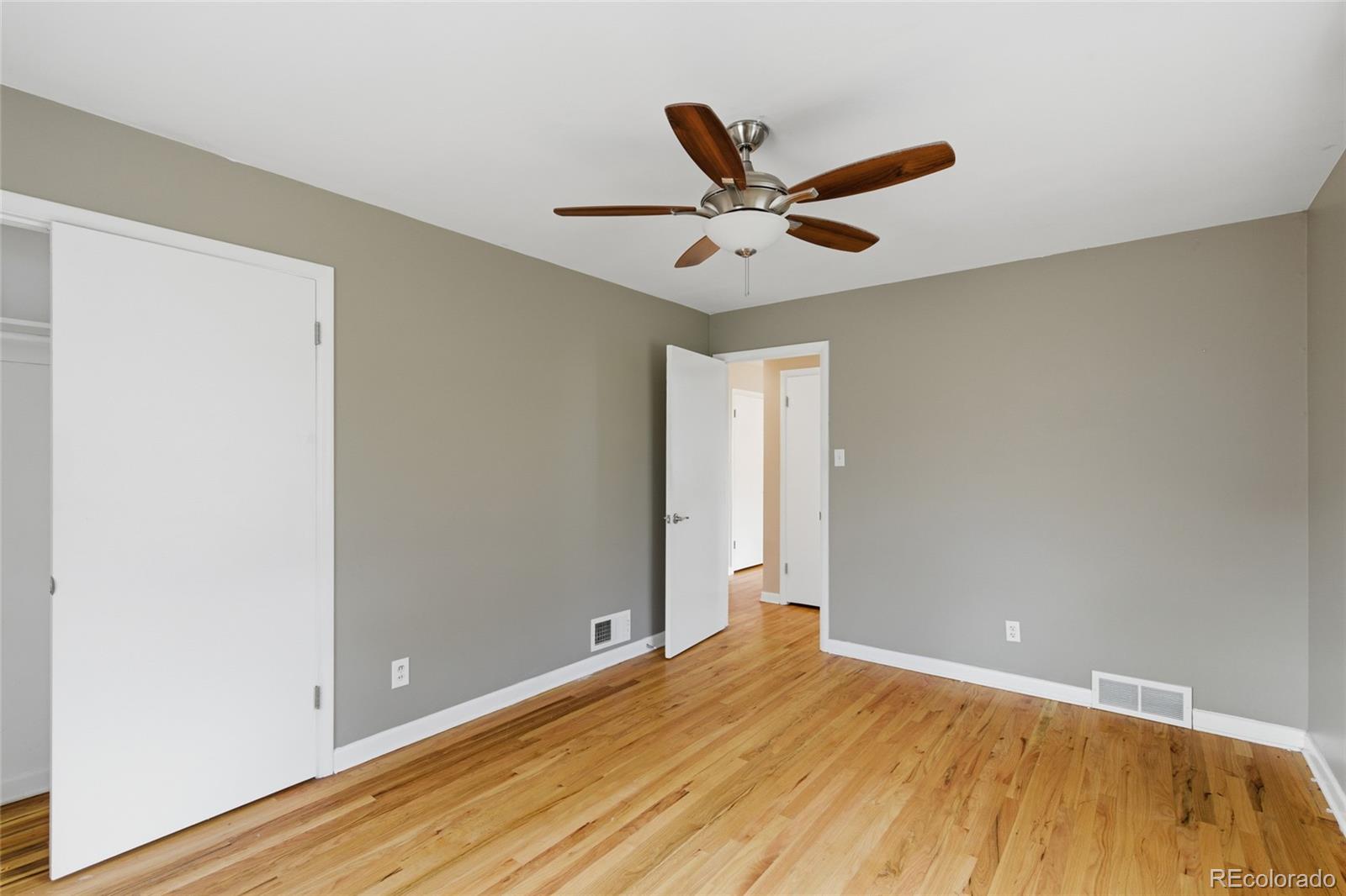MLS Image #13 for 5136 s washington street,littleton, Colorado