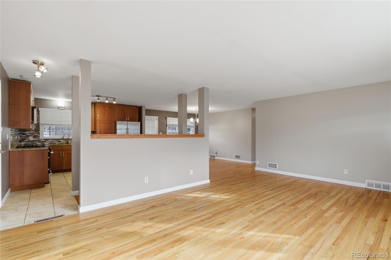 MLS Image #5 for 5136 s washington street,littleton, Colorado
