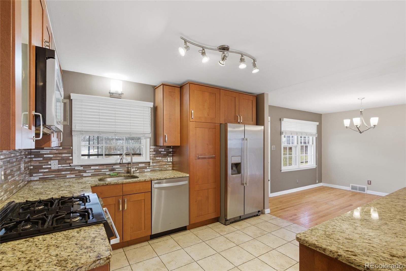MLS Image #6 for 5136 s washington street,littleton, Colorado