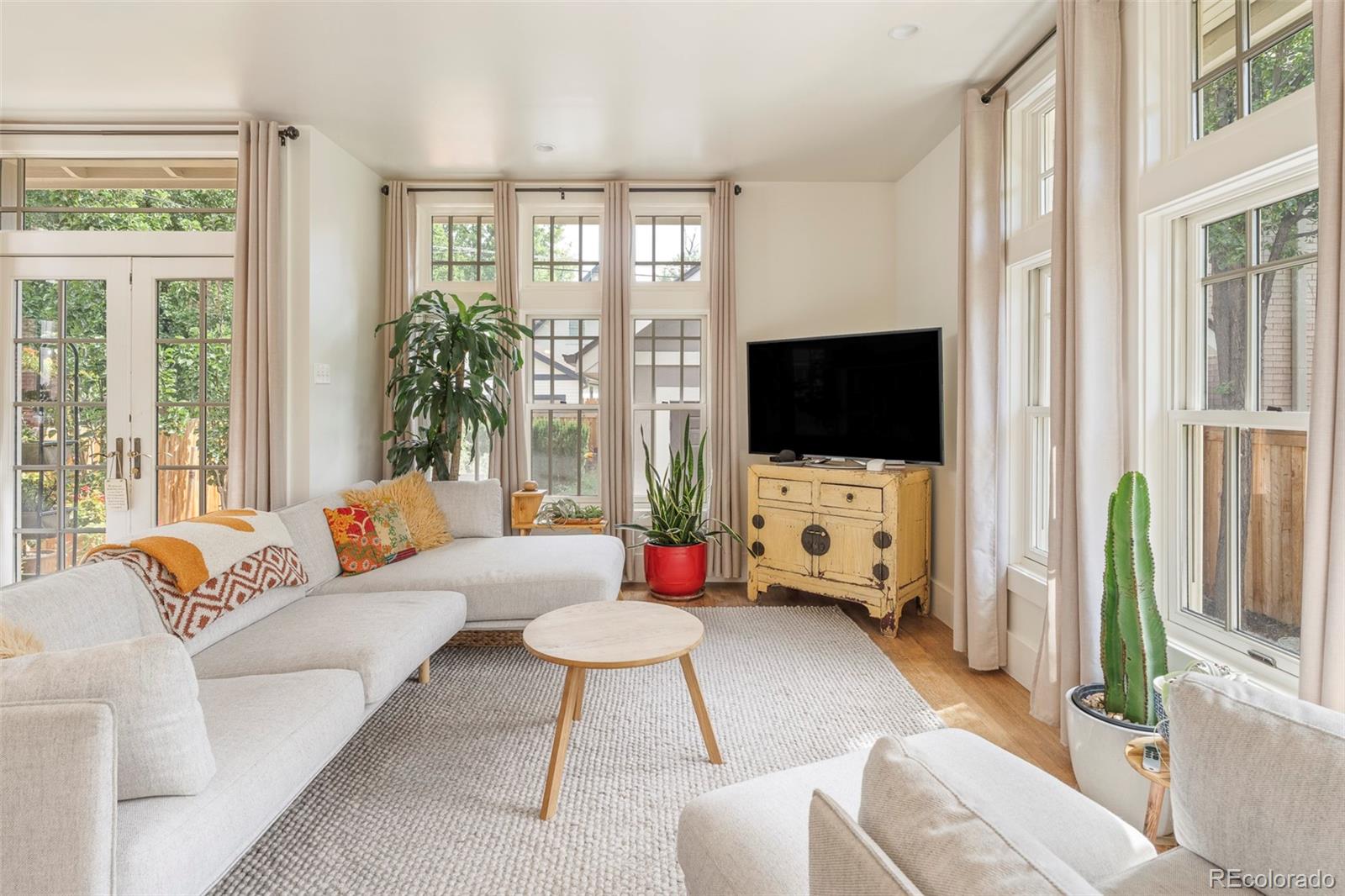 MLS Image #8 for 720 n franklin street,denver, Colorado