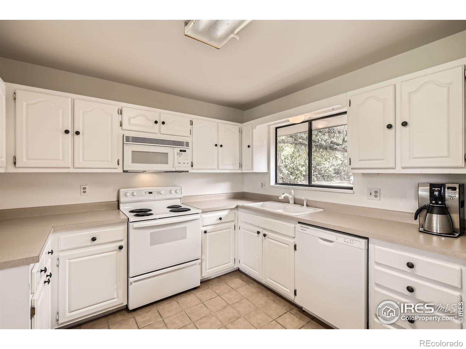 MLS Image #11 for 1729  elim court,fort collins, Colorado