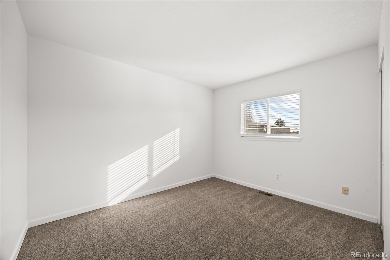 MLS Image #11 for 1661  fundy way,aurora, Colorado