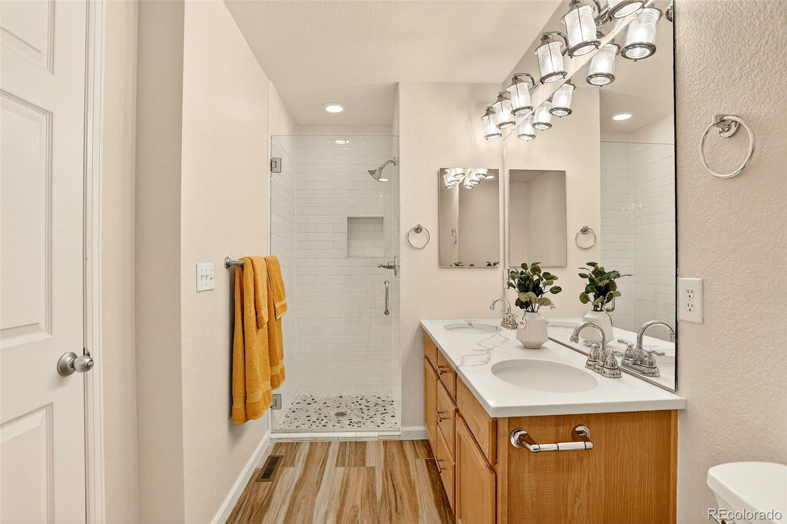 MLS Image #13 for 8149 e 29th avenue ,denver, Colorado