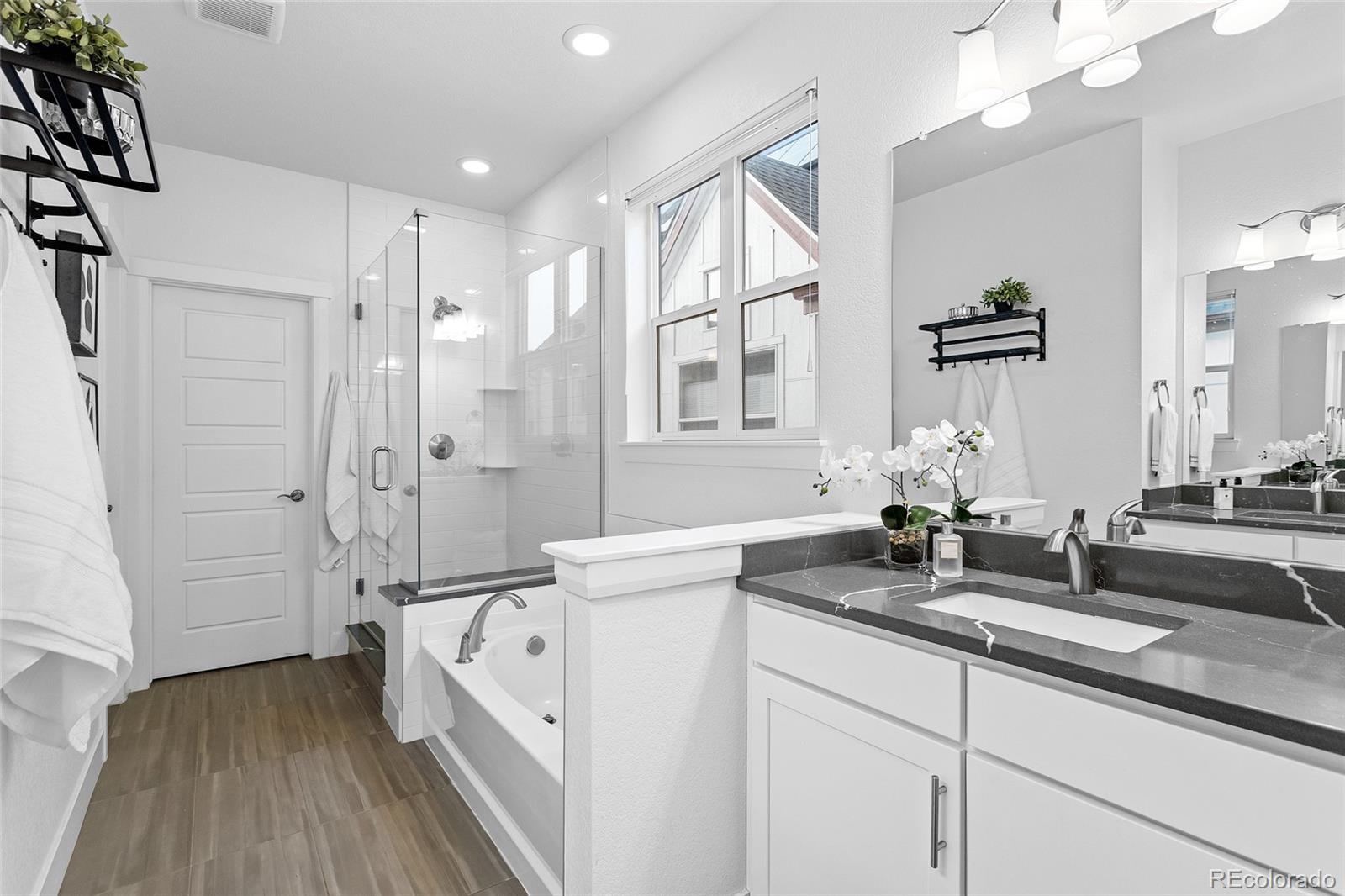 MLS Image #16 for 5987 n geneva street,denver, Colorado
