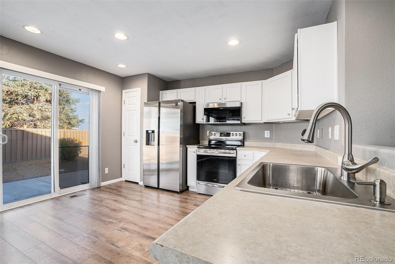 MLS Image #10 for 5568  lewiston court,denver, Colorado