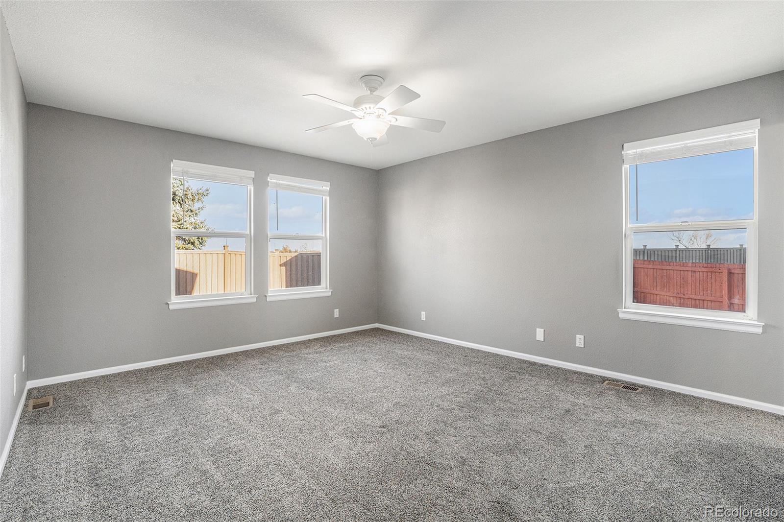 MLS Image #14 for 5568  lewiston court,denver, Colorado