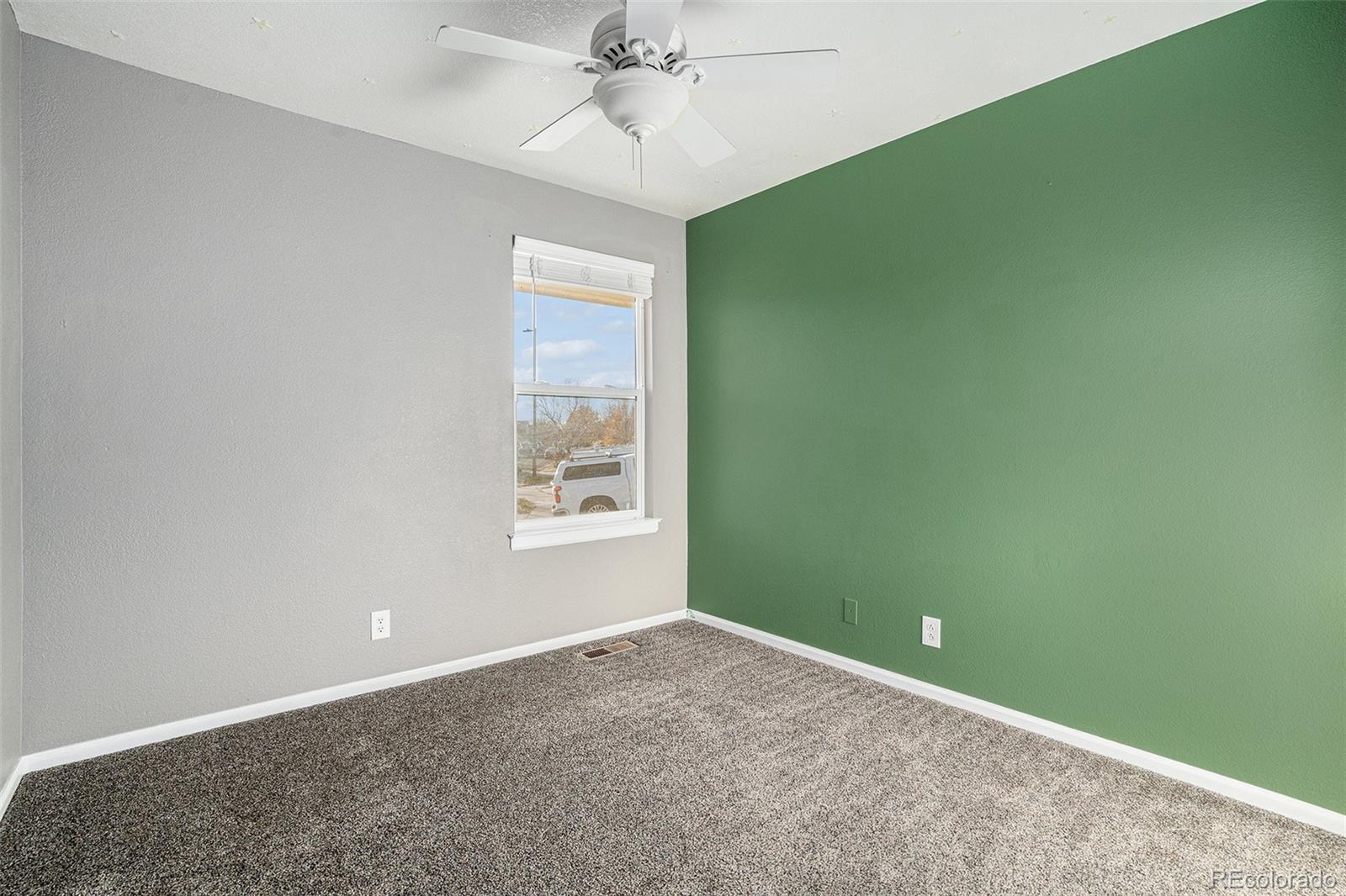 MLS Image #18 for 5568  lewiston court,denver, Colorado