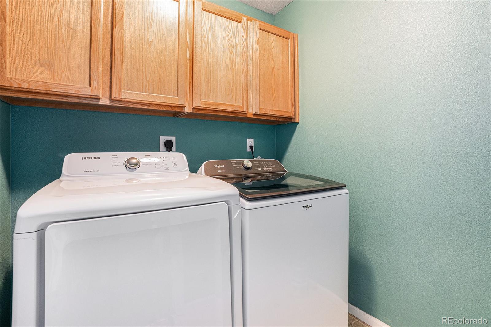 MLS Image #24 for 5568  lewiston court,denver, Colorado