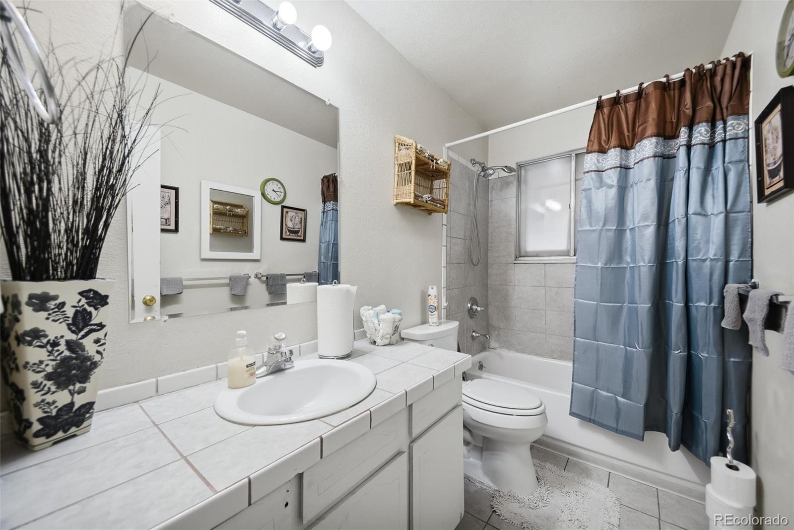 MLS Image #21 for 14894 e maxwell place,denver, Colorado