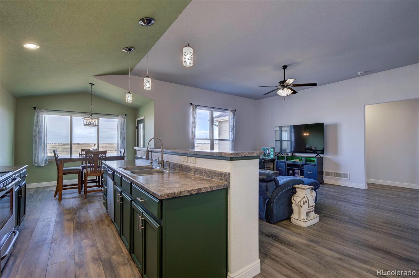 MLS Image #11 for 6323  san mateo drive,colorado springs, Colorado