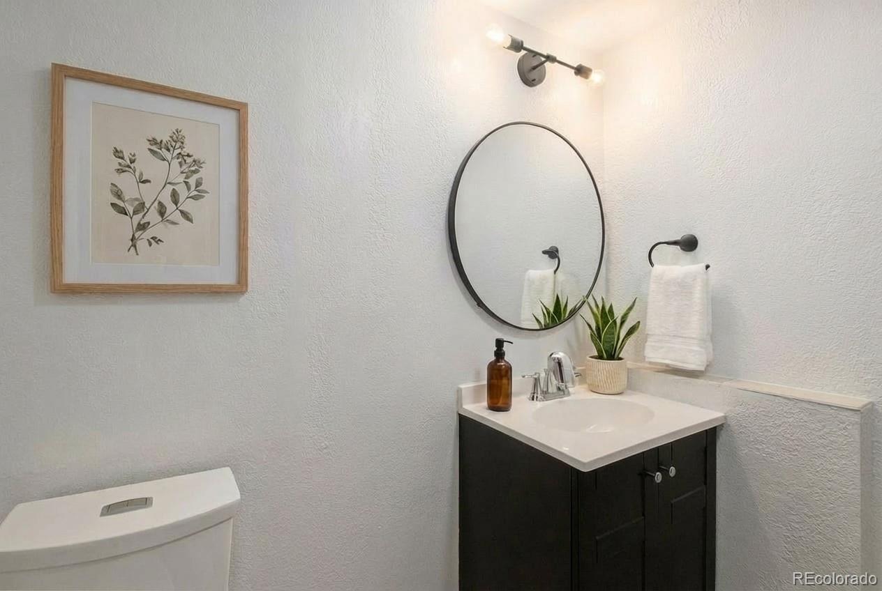 MLS Image #13 for 5211  dillon street,denver, Colorado