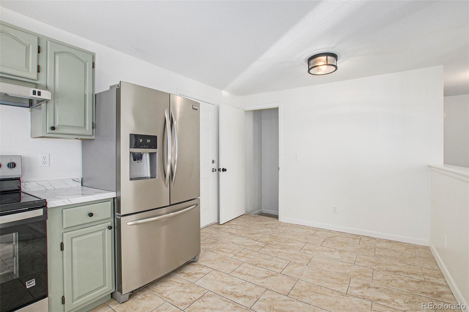 MLS Image #4 for 5211  dillon street,denver, Colorado