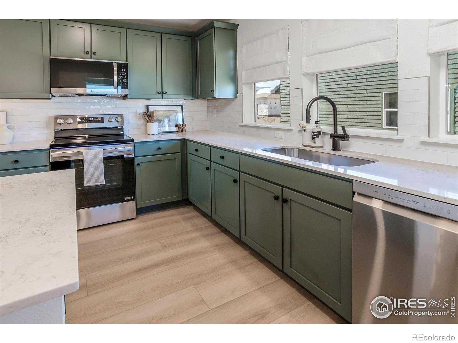 MLS Image #20 for 979  trumpet lane,windsor, Colorado